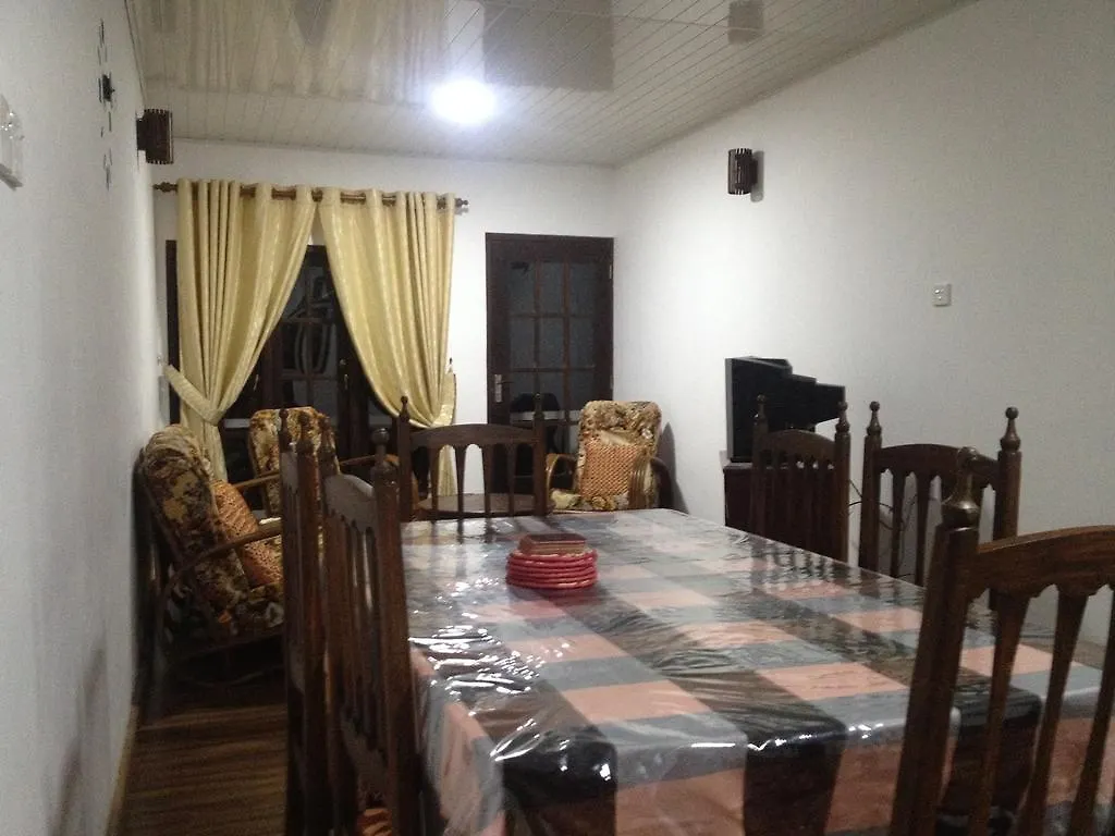 Nuwara Eliya Homestay  Нувара-Элия